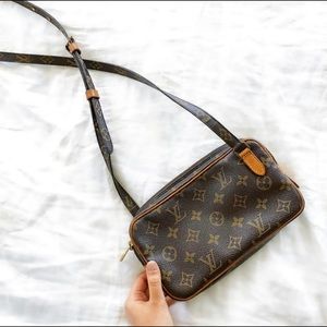 Louis Vuitton Womens Vintage Crossbody Bag